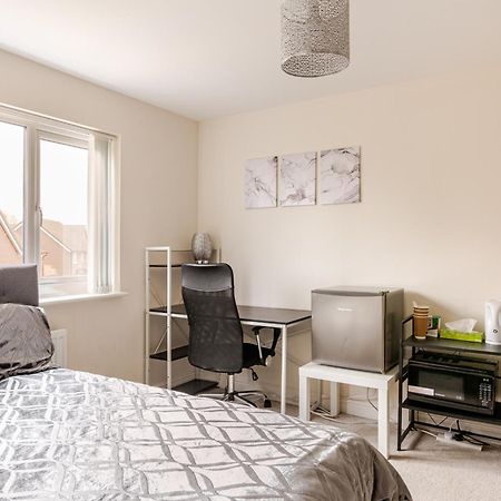 Large Double Room & Private Ensuite Bathroom, Badbury Park, Swindon, Near Great Western Hospital Luaran gambar